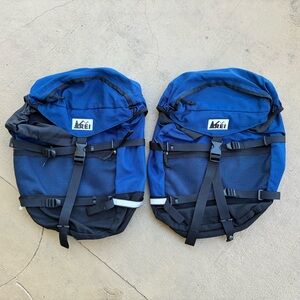 Vintage REI Bicycle Pannier Bags Pair LeverLock Touring Bike Rack Blue